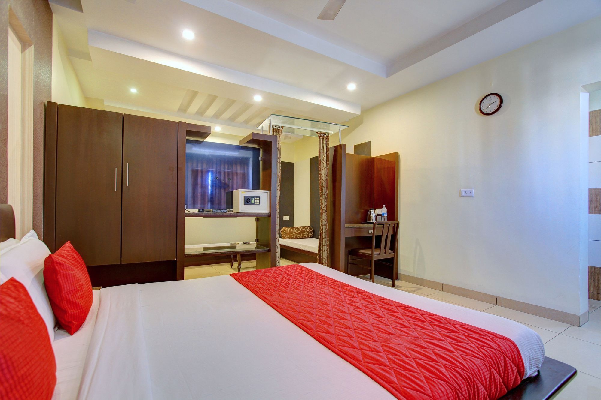 Oyo 4895 Abi Krishna Pondicherry Exterior foto