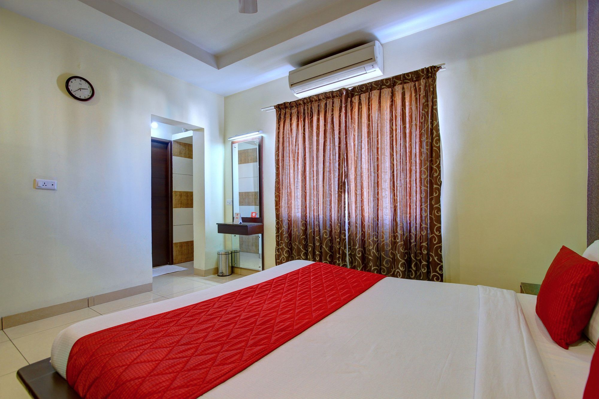 Oyo 4895 Abi Krishna Pondicherry Exterior foto