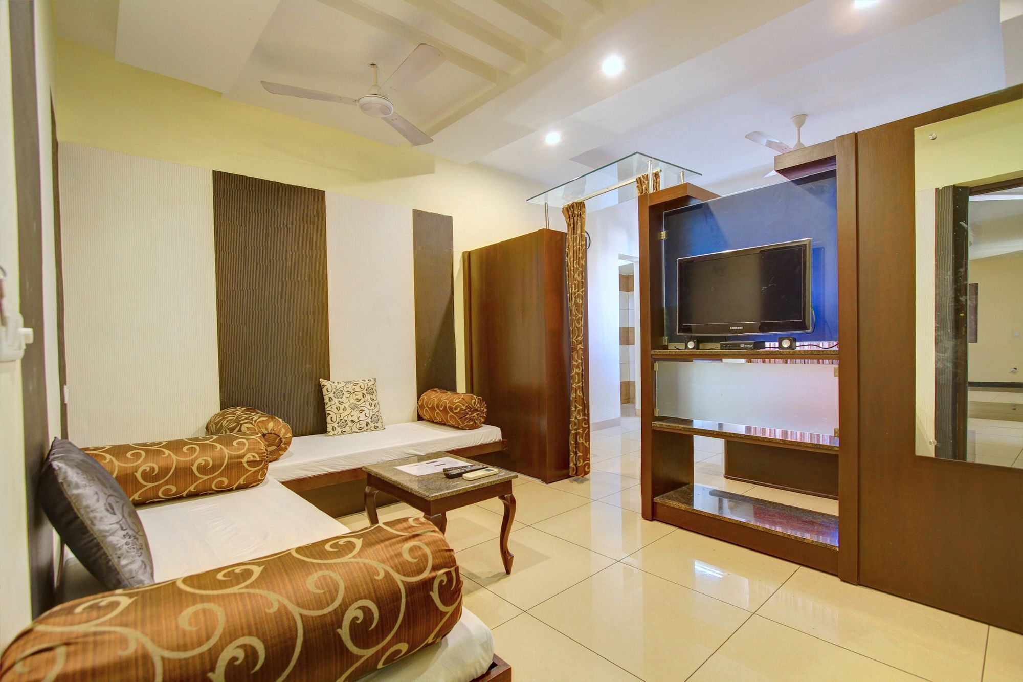 Oyo 4895 Abi Krishna Pondicherry Exterior foto